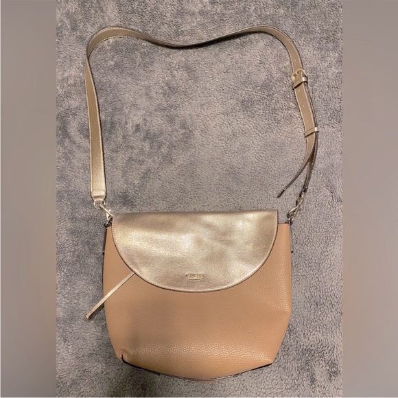 NWT Guess Bobbi reversible bag - Picture 1 of 7